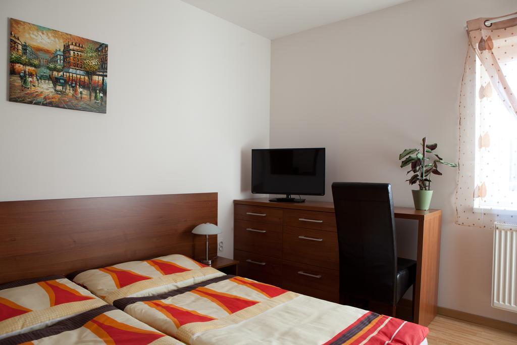 Penzion Ulicka Stupava Zimmer foto